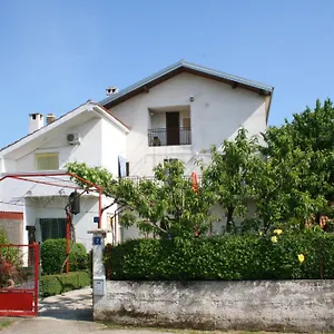 Ana Apartmán